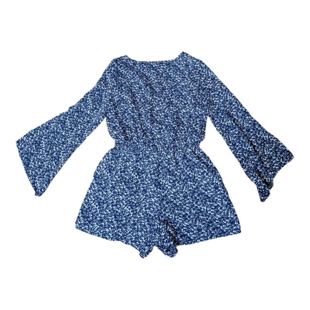 Arizona Blue floral Long flutter sleeve shorts romper jumpsuit EUC lined size M - Picture 2 of 9